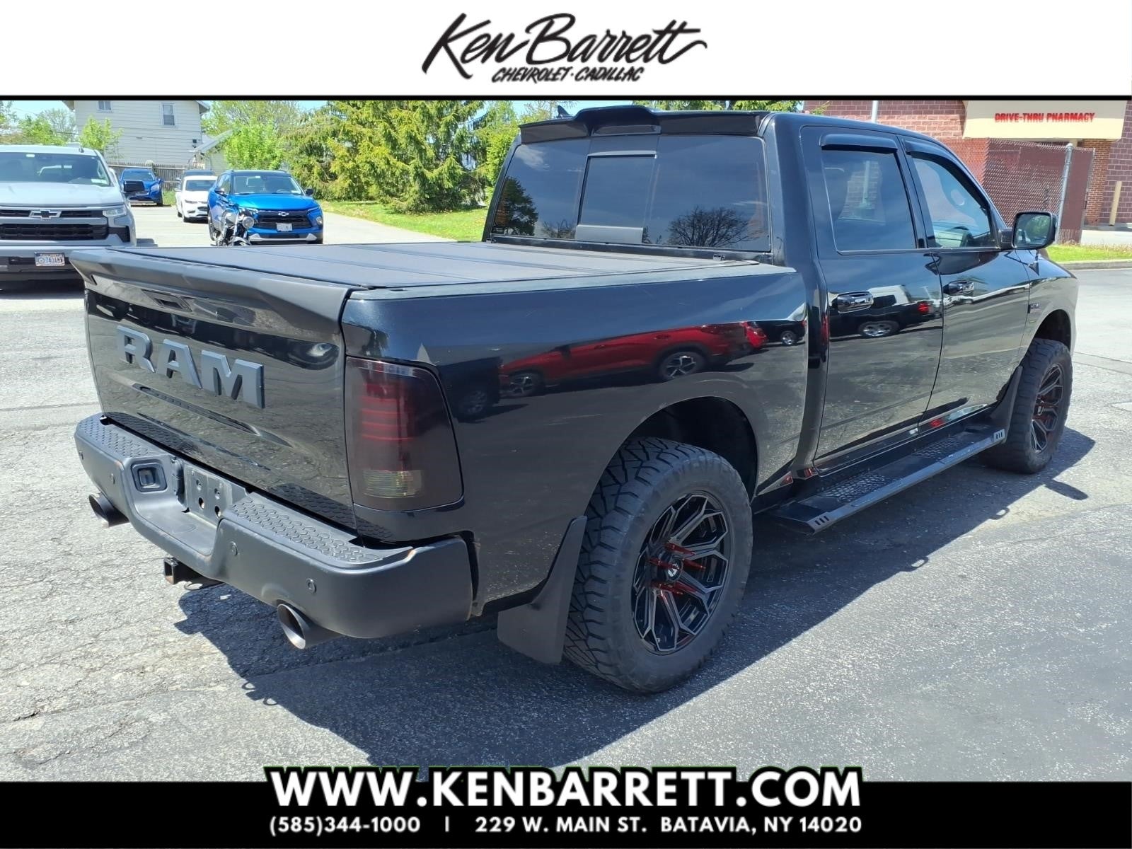 2018 RAM 1500 Night Crew Cab 4x4 5'7" Box