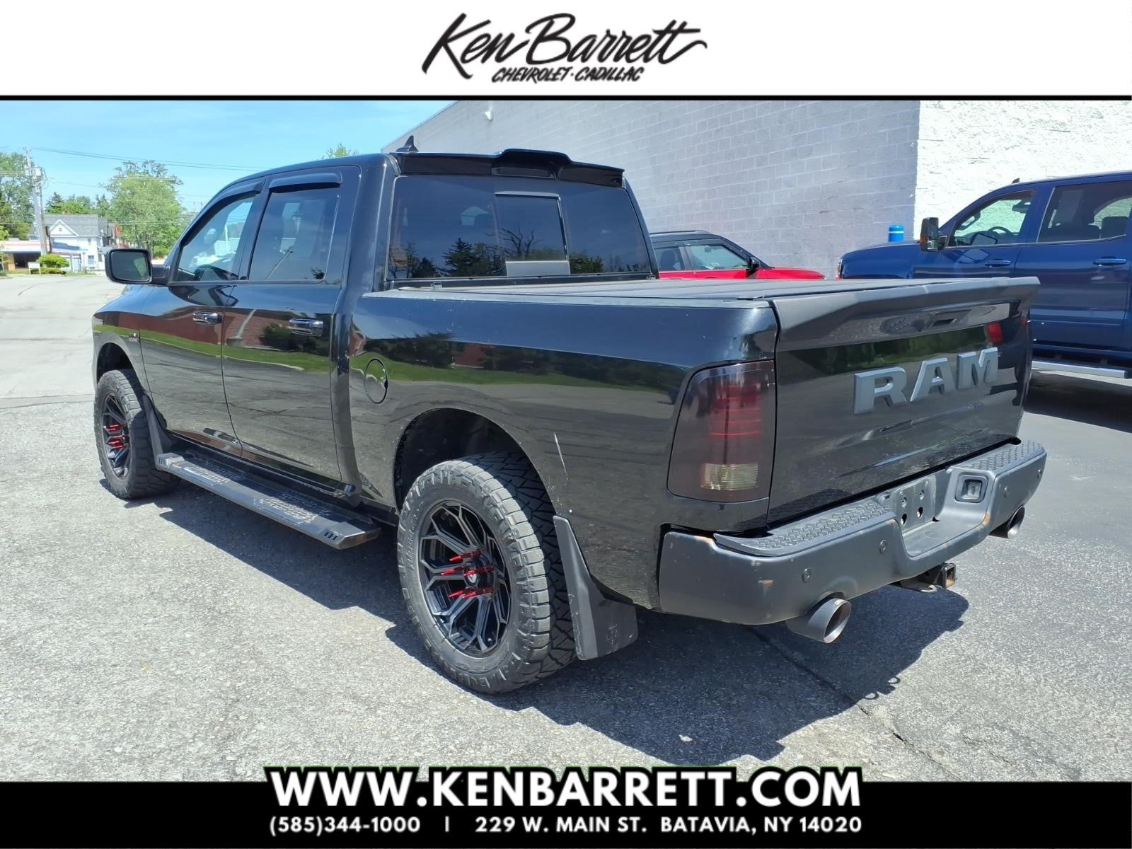 2018 RAM 1500 Night Crew Cab 4x4 5'7" Box