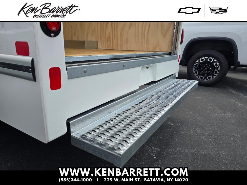 2026 Chevrolet Express Cutaway 3500 1WT