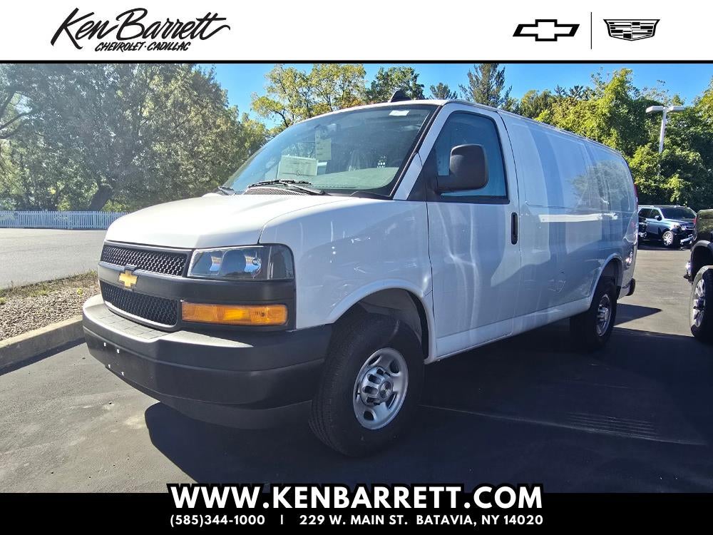 2025 Chevrolet Express Cargo 3500 WT