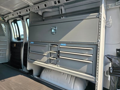 2025 Chevrolet Express Cargo WT