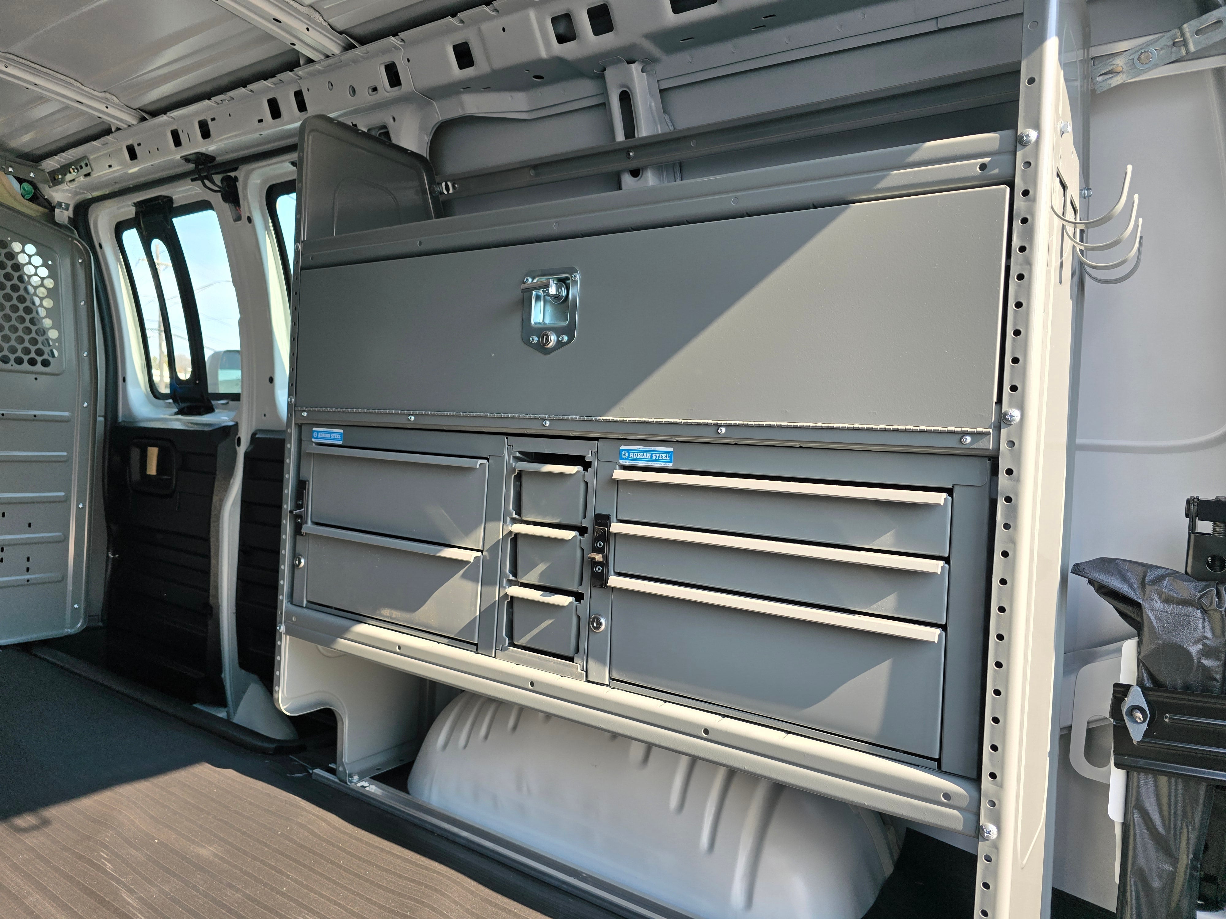 2025 Chevrolet Express Cargo WT