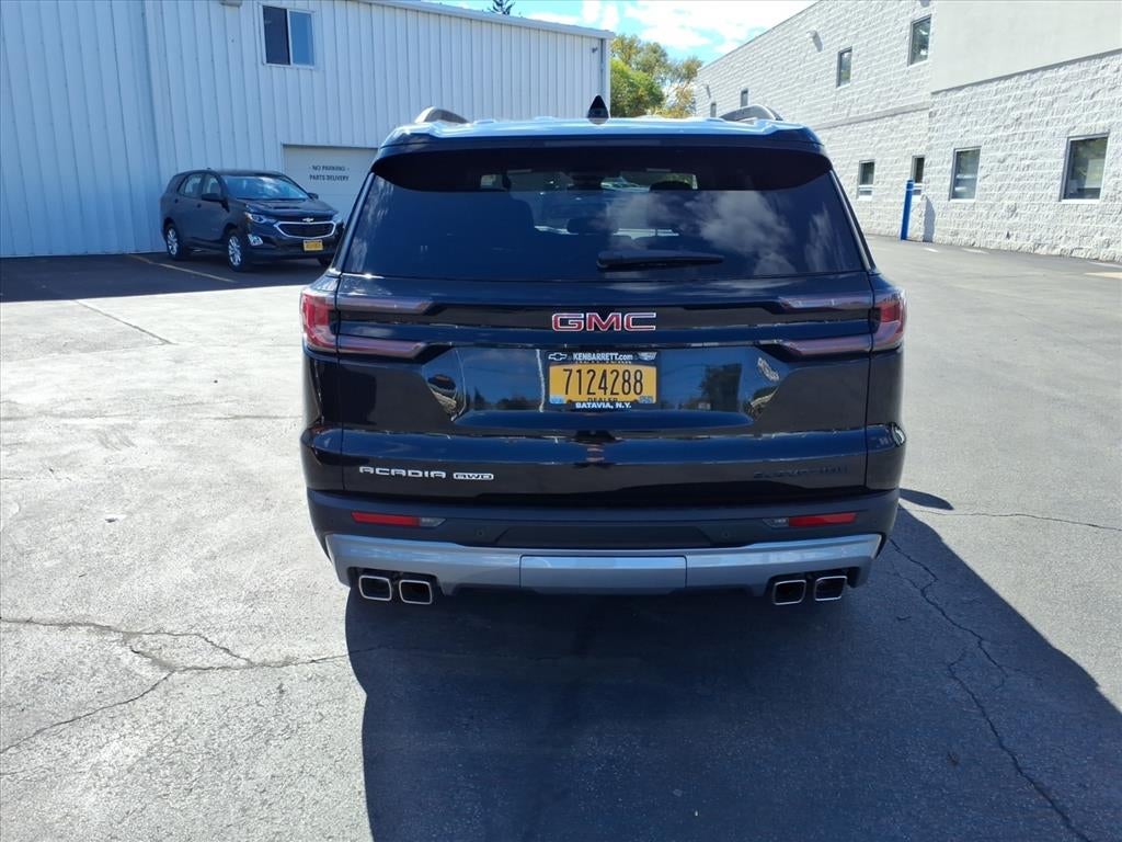 2025 GMC Acadia Elevation