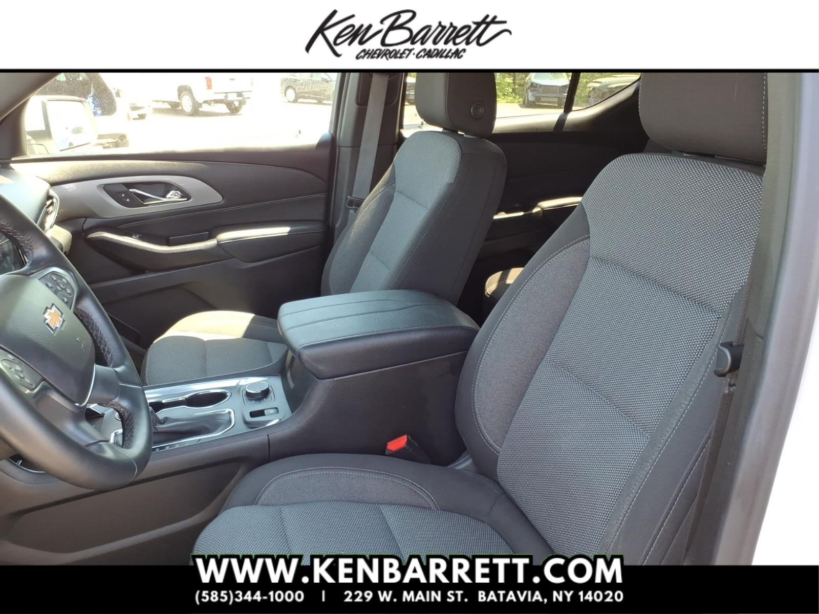 2023 Chevrolet Traverse LT Cloth