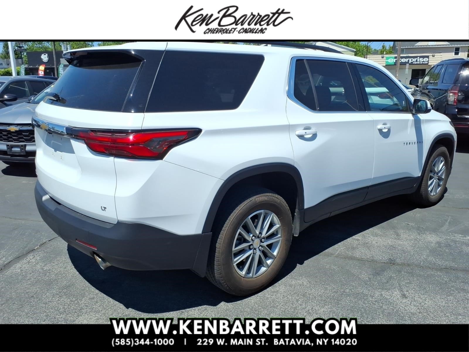 2023 Chevrolet Traverse LT Cloth