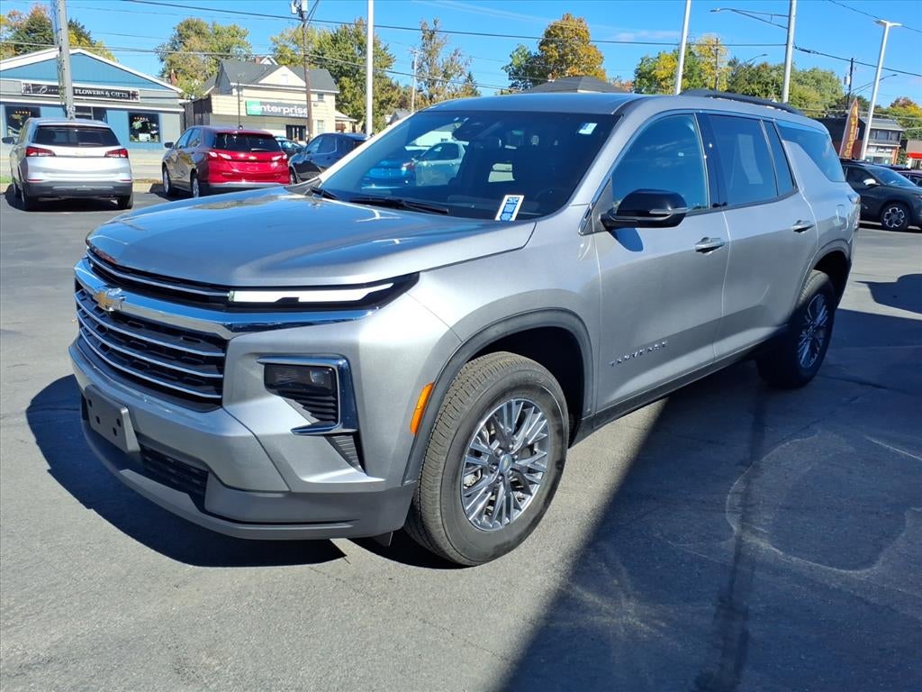 2025 Chevrolet Traverse LT