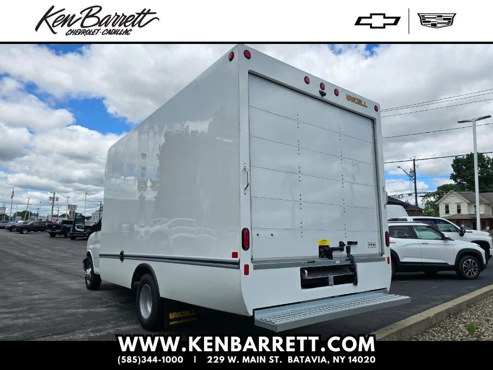 2026 Chevrolet Express Cutaway 3500 1WT