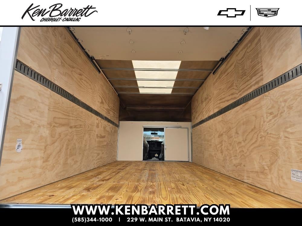 2025 Chevrolet Express Cutaway 3500 1WT